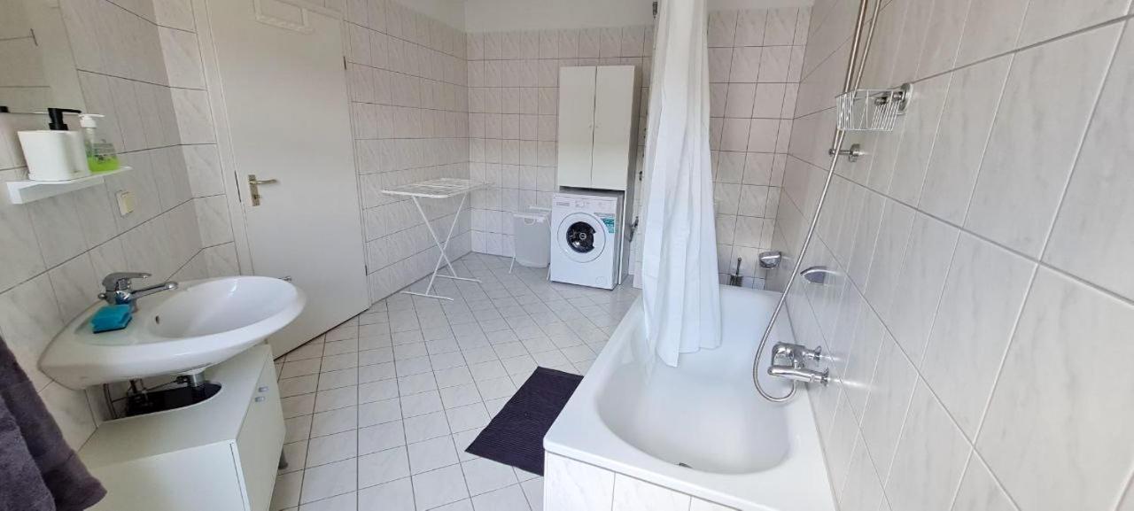 Cozy 2 Room Apartment In Magdeburg Luaran gambar