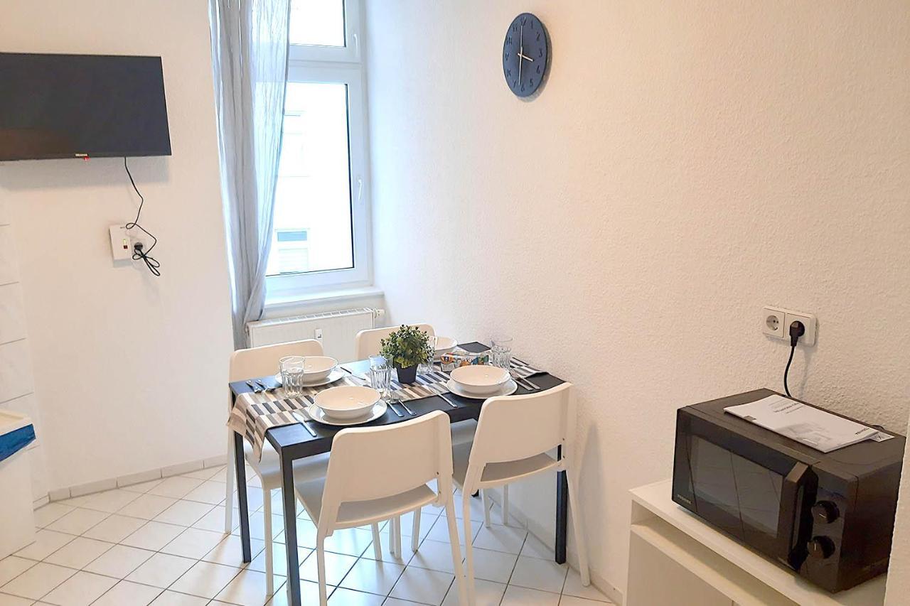 Cozy 2 Room Apartment In Magdeburg Luaran gambar