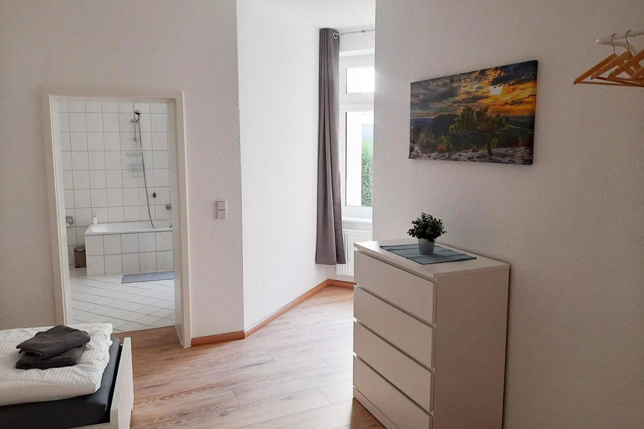 Cozy 2 Room Apartment In Magdeburg Luaran gambar