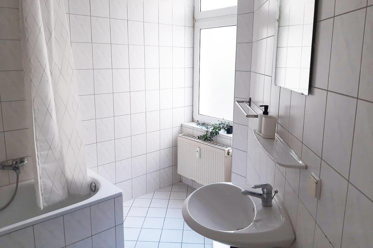 Cozy 2 Room Apartment In Magdeburg Luaran gambar