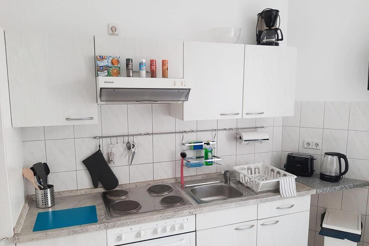 Cozy 2 Room Apartment In Magdeburg Luaran gambar