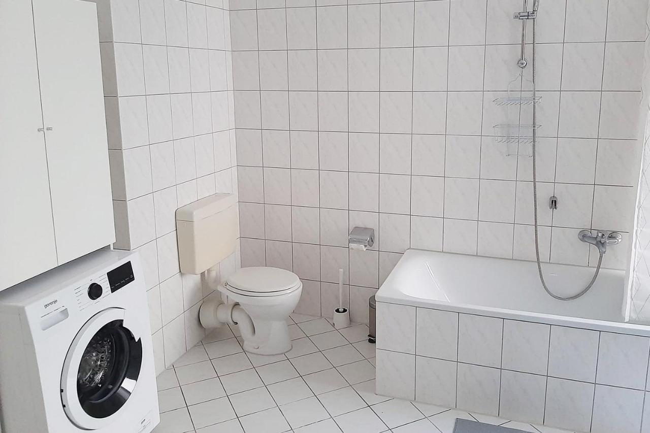 Cozy 2 Room Apartment In Magdeburg Luaran gambar