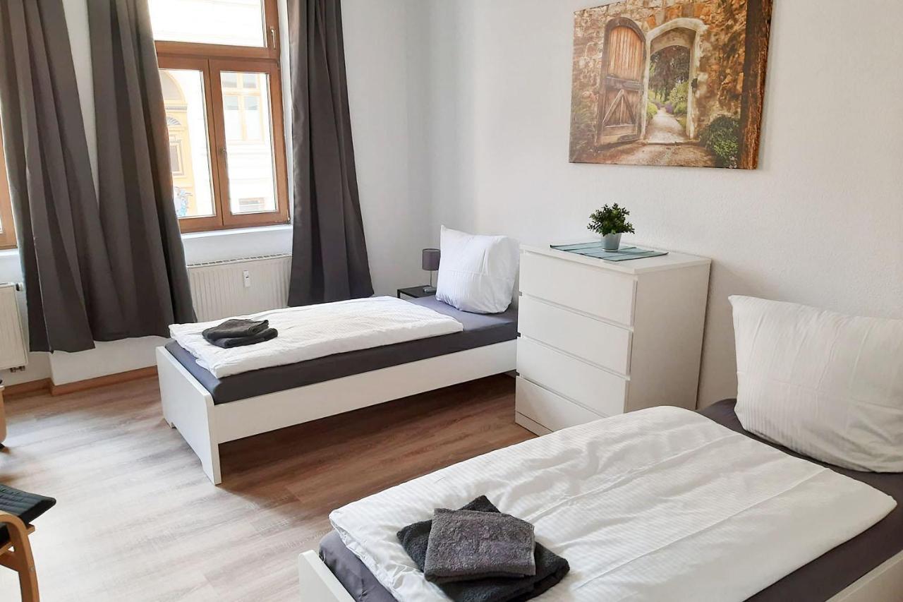 Cozy 2 Room Apartment In Magdeburg Luaran gambar