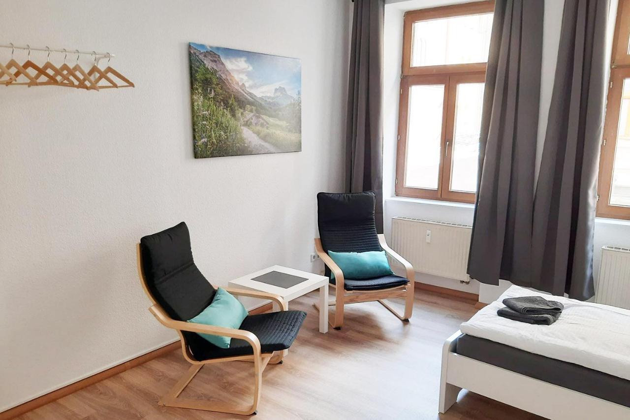 Cozy 2 Room Apartment In Magdeburg Luaran gambar