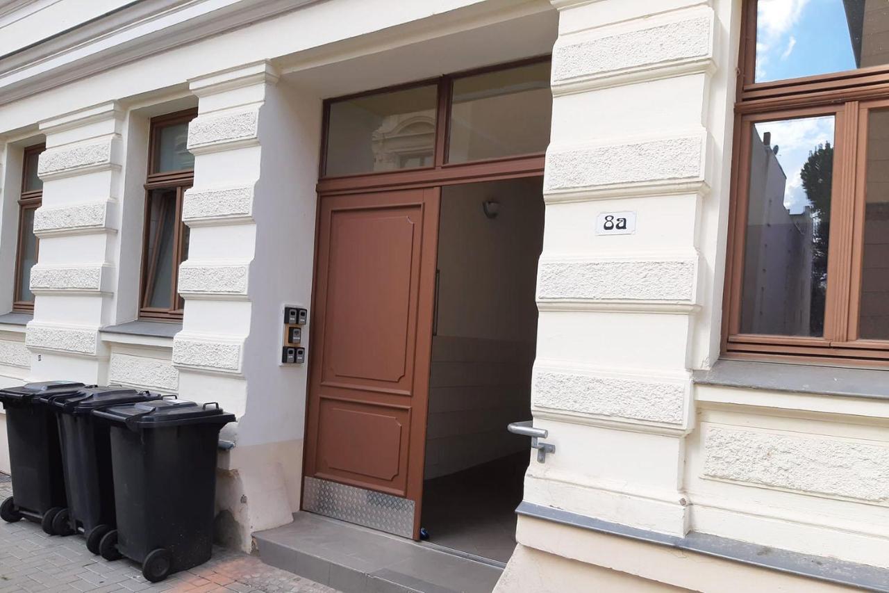 Cozy 2 Room Apartment In Magdeburg Luaran gambar